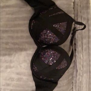 Victoria secret 34 D bra